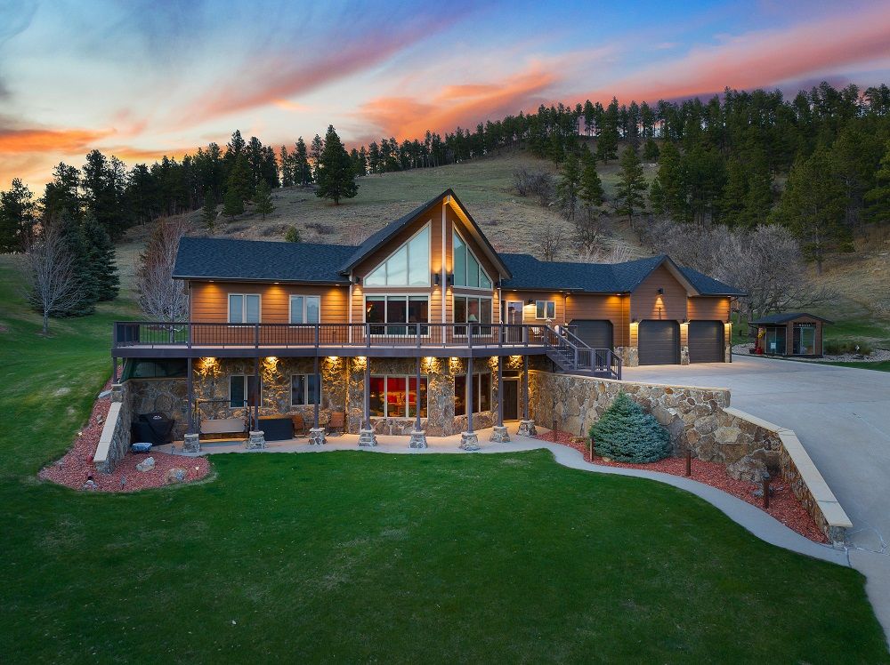 Stunning Black Hills Entertainer’s Retreat