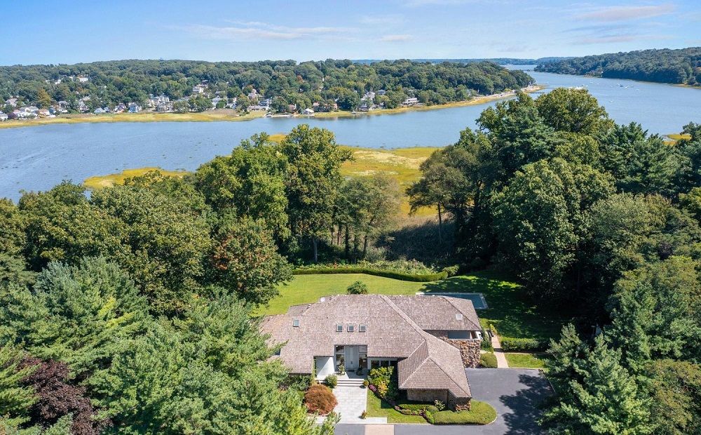 8 Mill Pond Ln