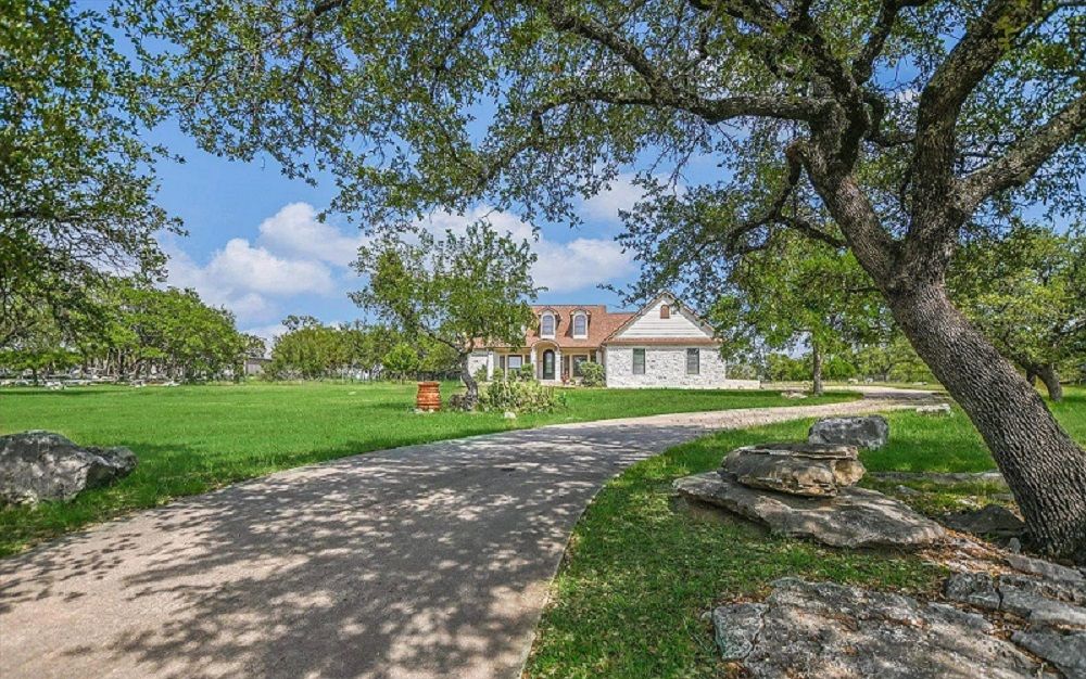 505 Vista View Trail