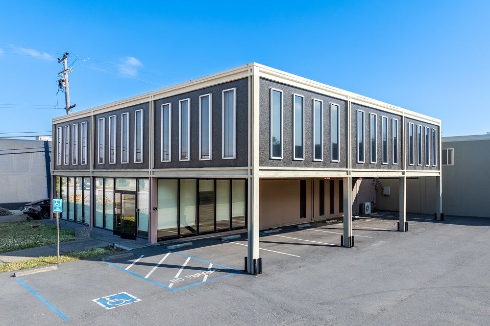 887 Mitten Rd