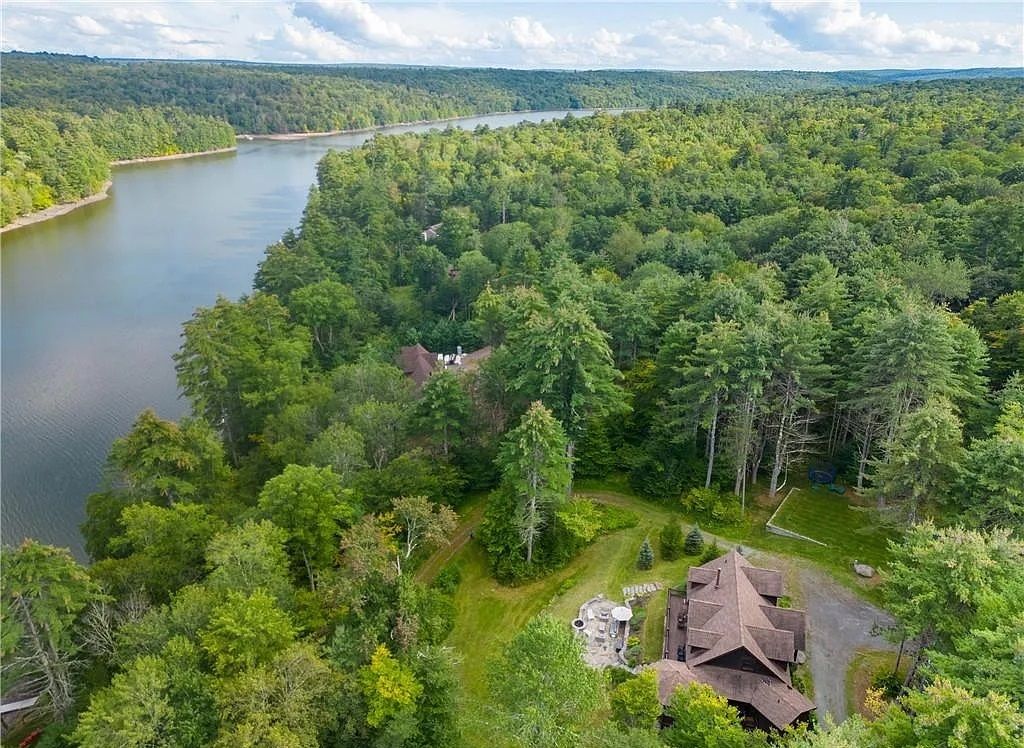 Custom Adirondack Lake Home
