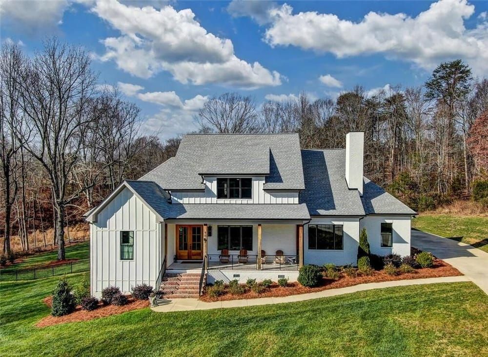 9008 Beaver Pond Court