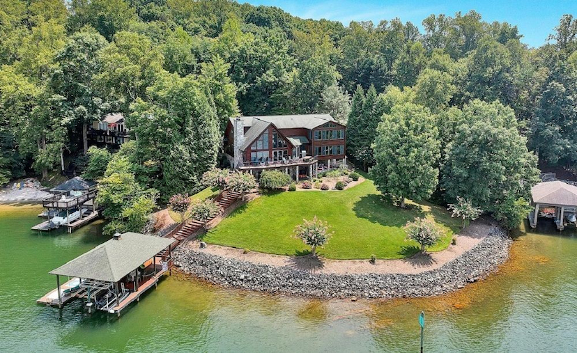 Luxury Timber & Stone Lakefornt Estate!