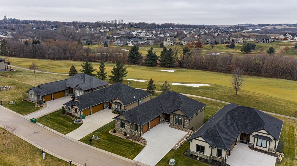 Stunning Family Home In Prestigious Somerby Golf Course Community