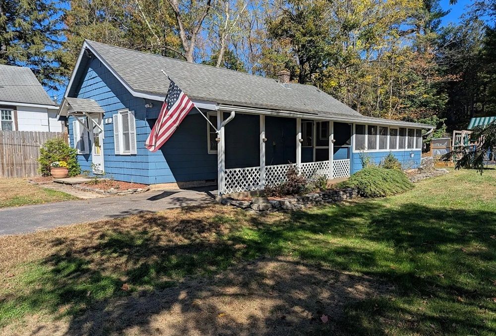 Screened-In Porch Nearby Trails!