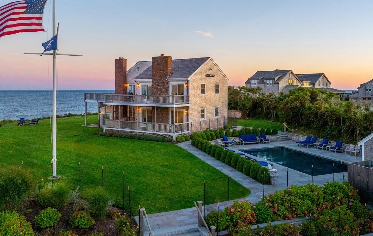 Oceanfront In Tom Nevers