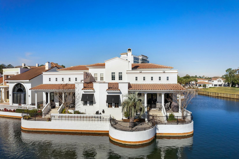 8056 Fountains Ln