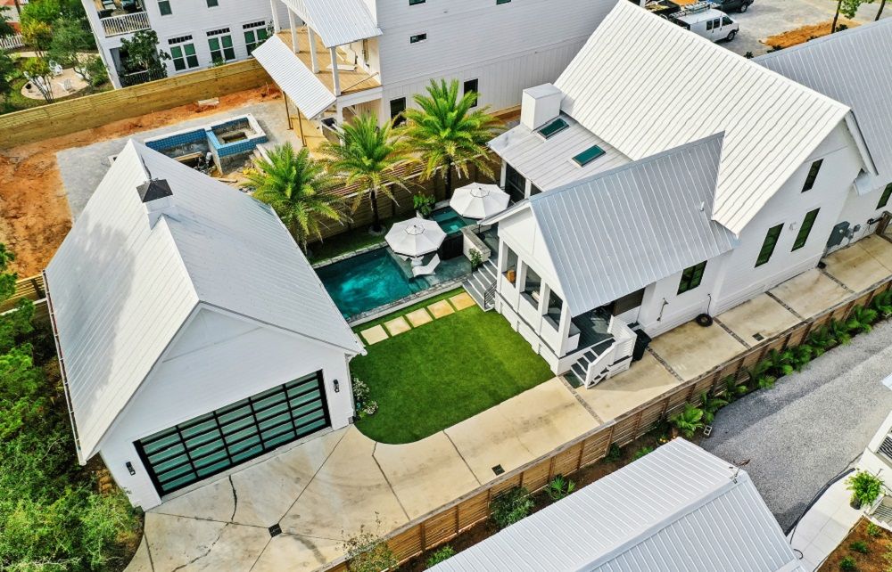 Luxury Coastal Living In Exquisite Residence