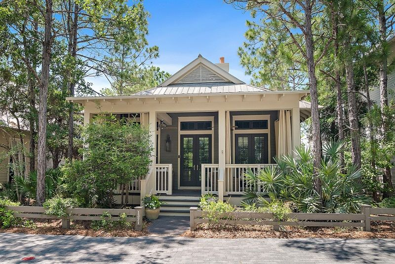 1371 Western Lake Dr