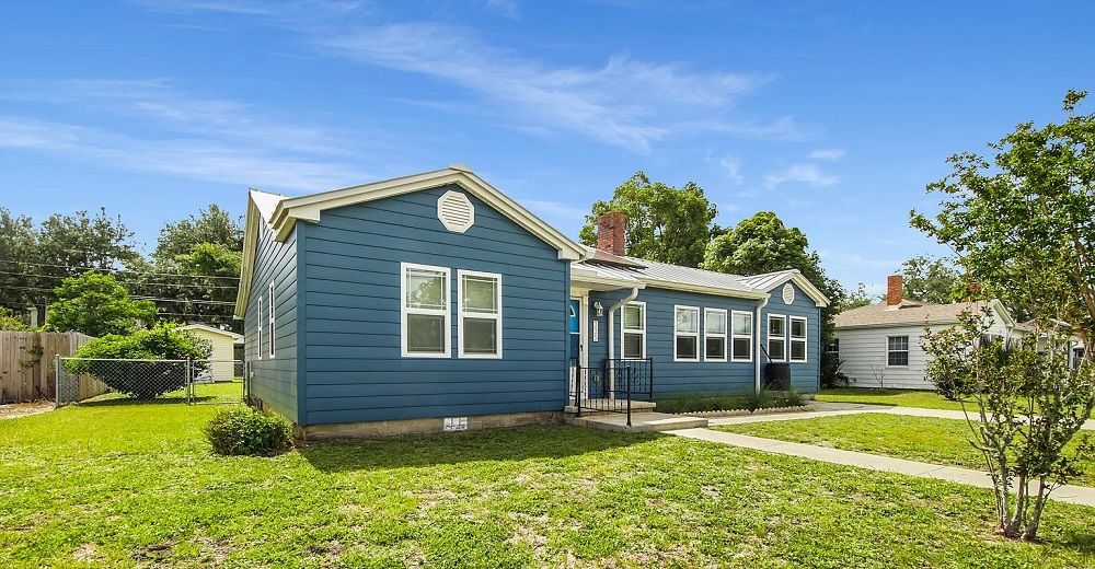335 N Macarthur Avenue