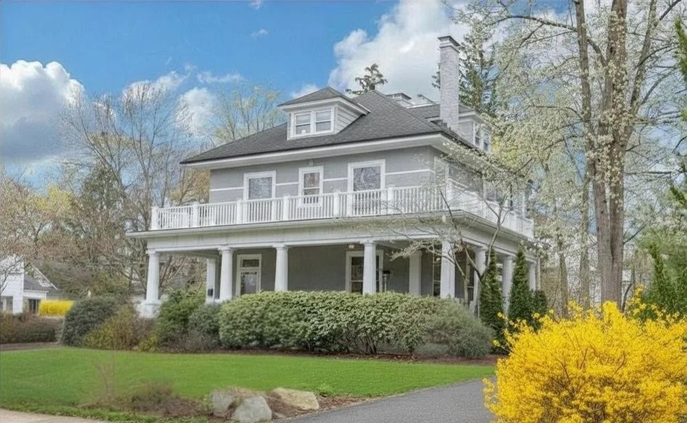150 Harwood Avenue
