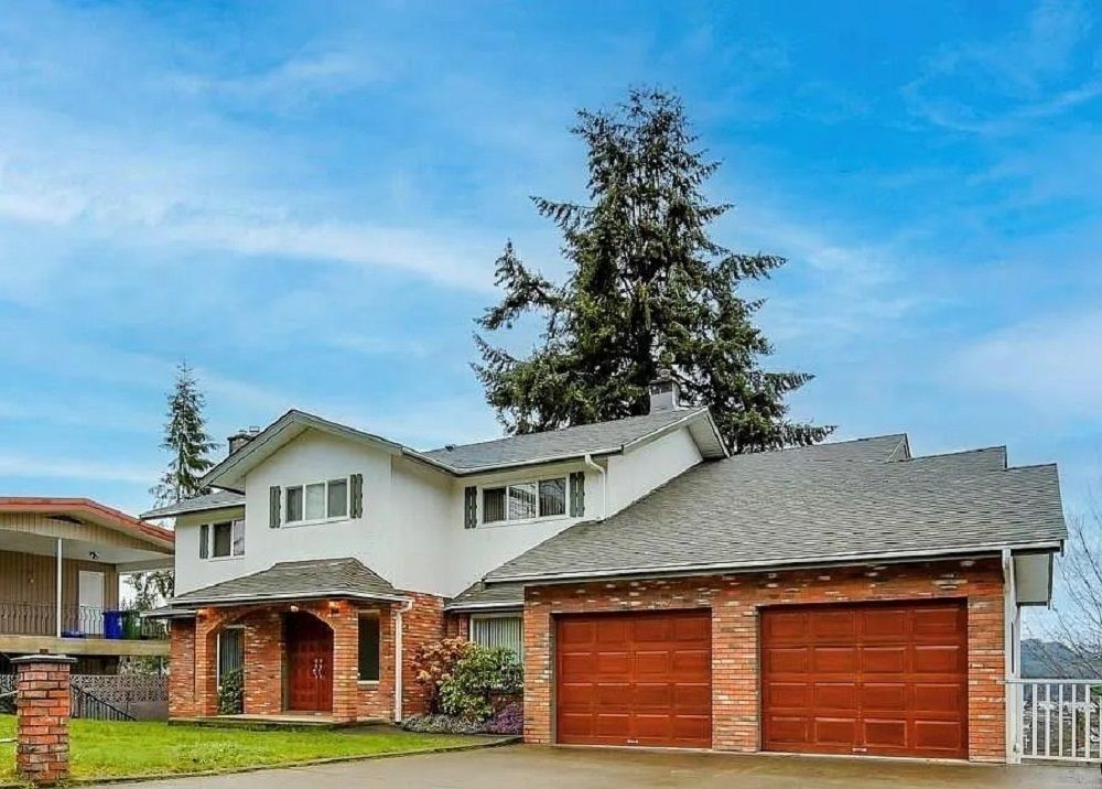 Expansive Home With Stunning Views