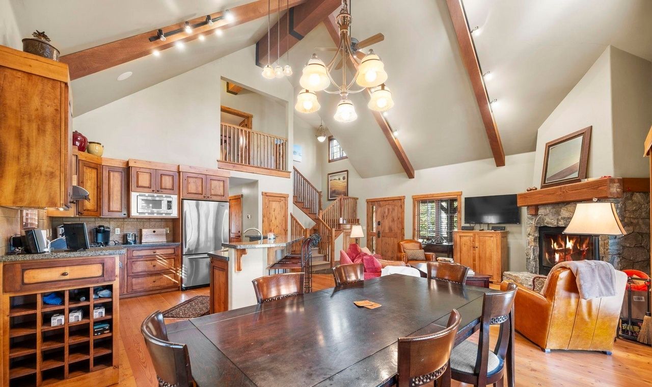 114 Twin Creek Court