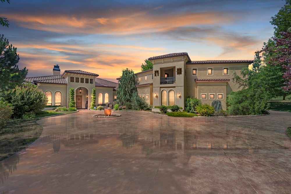 An Exquisite Masterpiece Of Luxury Living