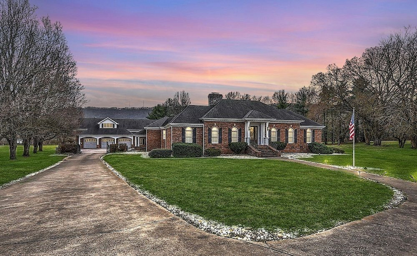 1088 Rotherwood Dr