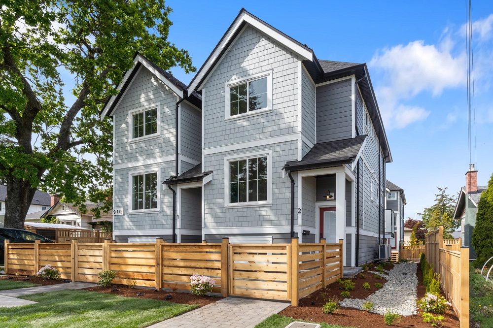 910 Old Esquimalt Road