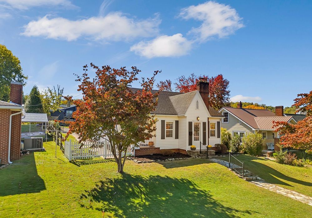 A Classic Elizabethton Gem Near It All Elizabethton, Tennessee