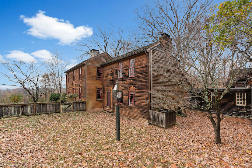145 Fort Defiance Rd