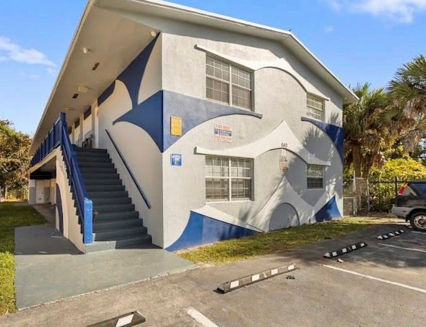 640 SW 16th Ave