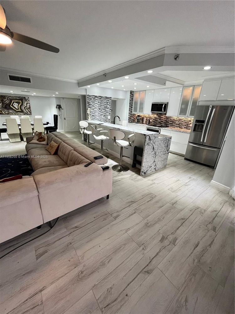 Luxury Waterfront Lifestyle Community Amenities