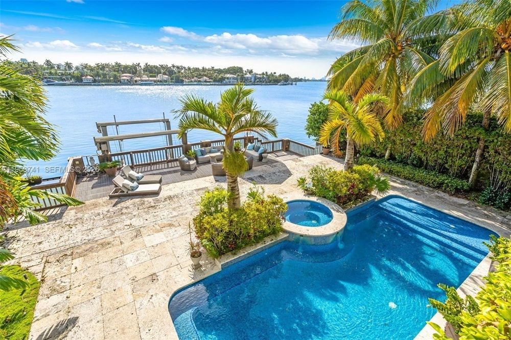 1398 Bay Drive