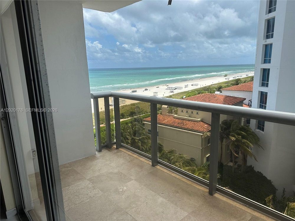 6039 Collins Avenue #924