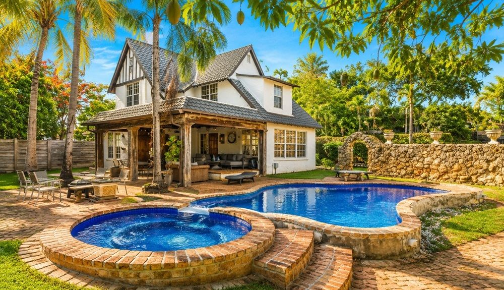 An Extraordinary Estate Setting