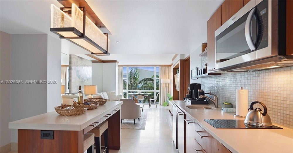 6801 Collins Ave # 315