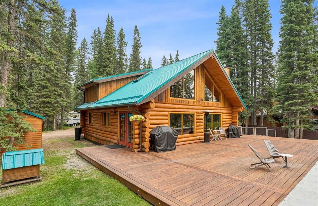 Log Sanctuary River Retreat