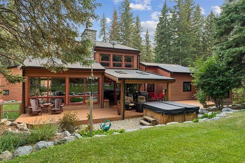 226 S Mountain Lion Drive