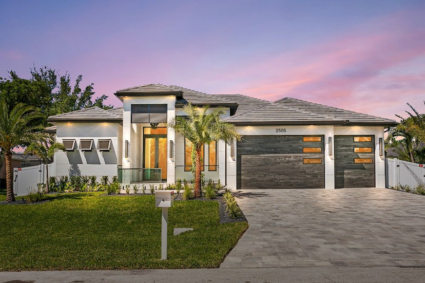 Discover Your Comtemporary Luxury Oasis In SW Cape Coral