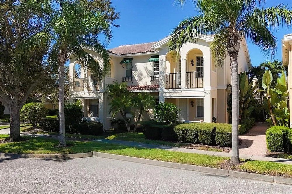 Resort-Style Living In Villagewalk