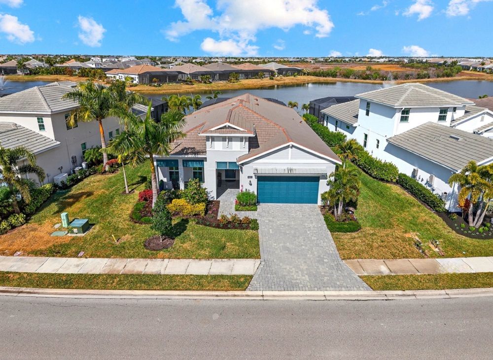 8134 Redonda Loop, Lakewood Ranch, FL 34202