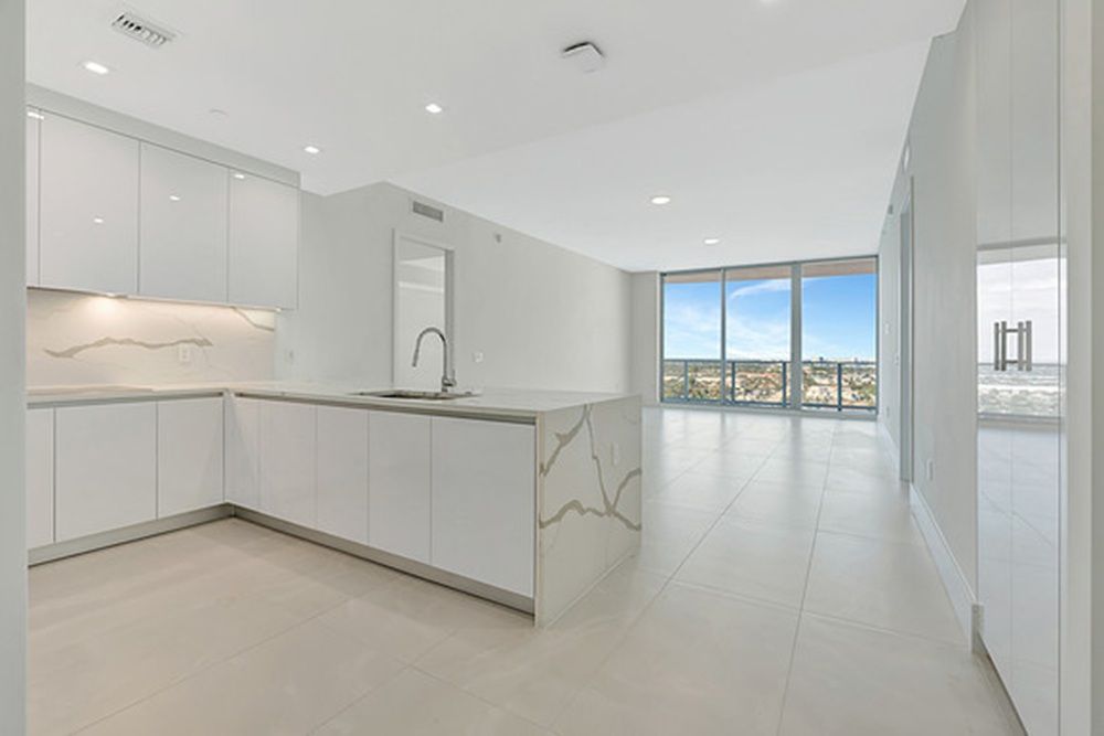 220 Lake Shore Drive #2105