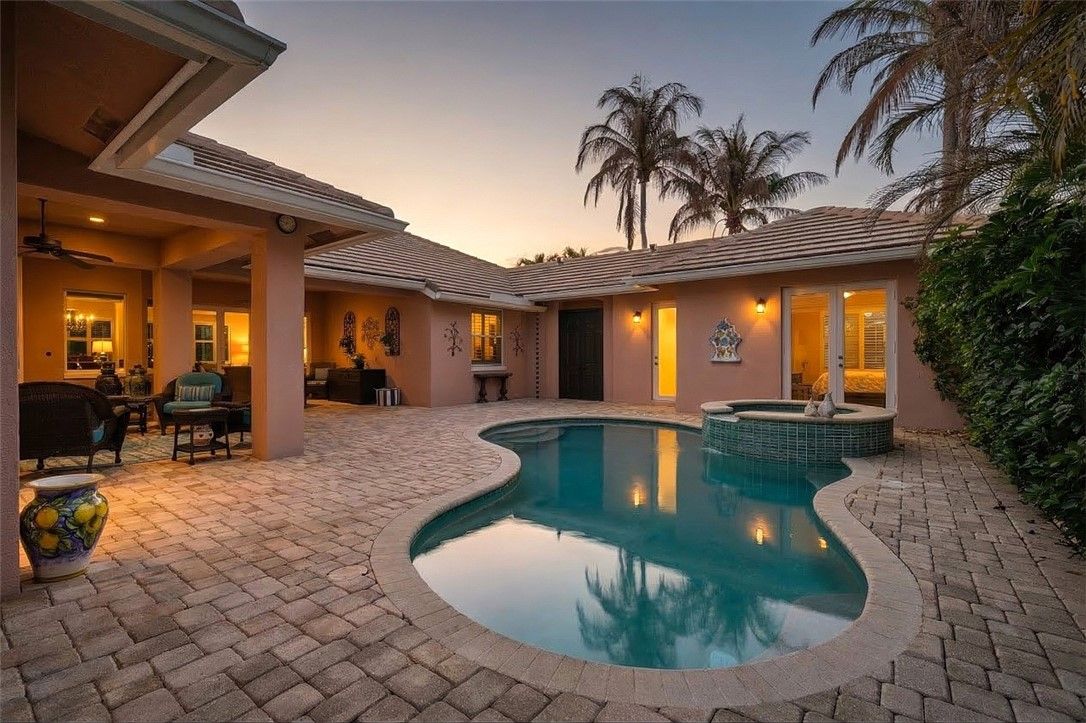 9078 Castle Harbour Circle