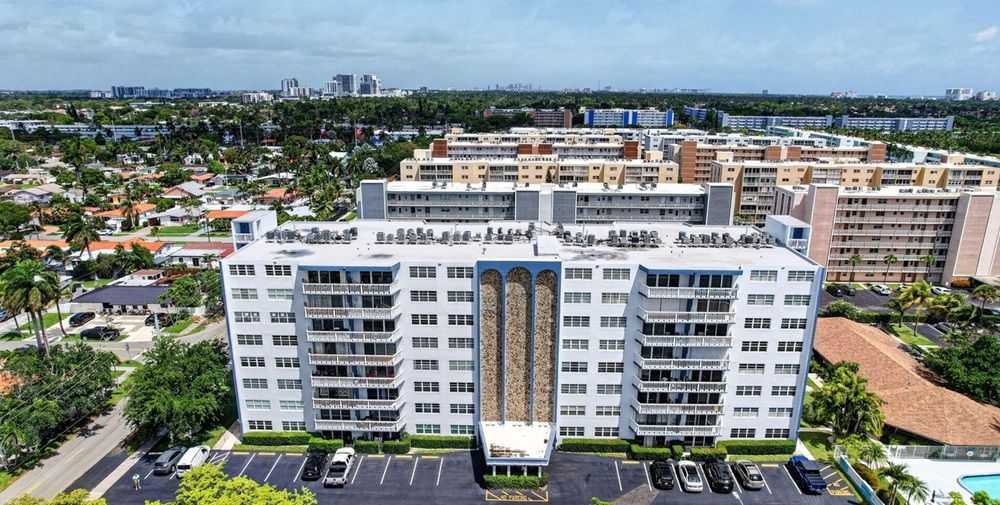 400 NE 12th Avenue #405