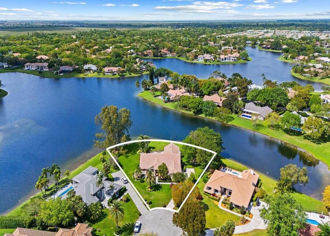 This Truly Unique Estate Is Now Available In The Cypress Head Community.