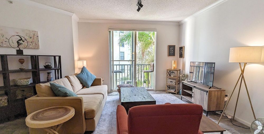 630 S Sapodilla Avenue 308