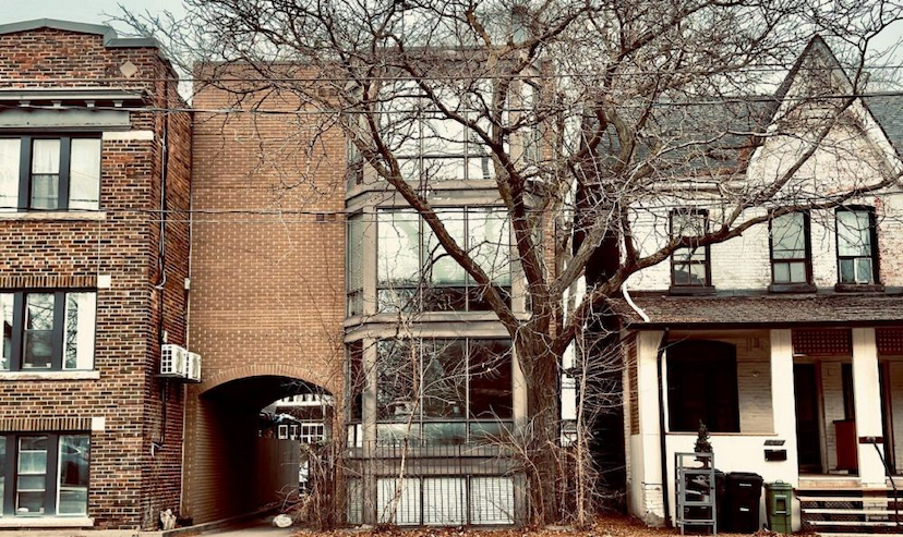 1061 Bathurst St