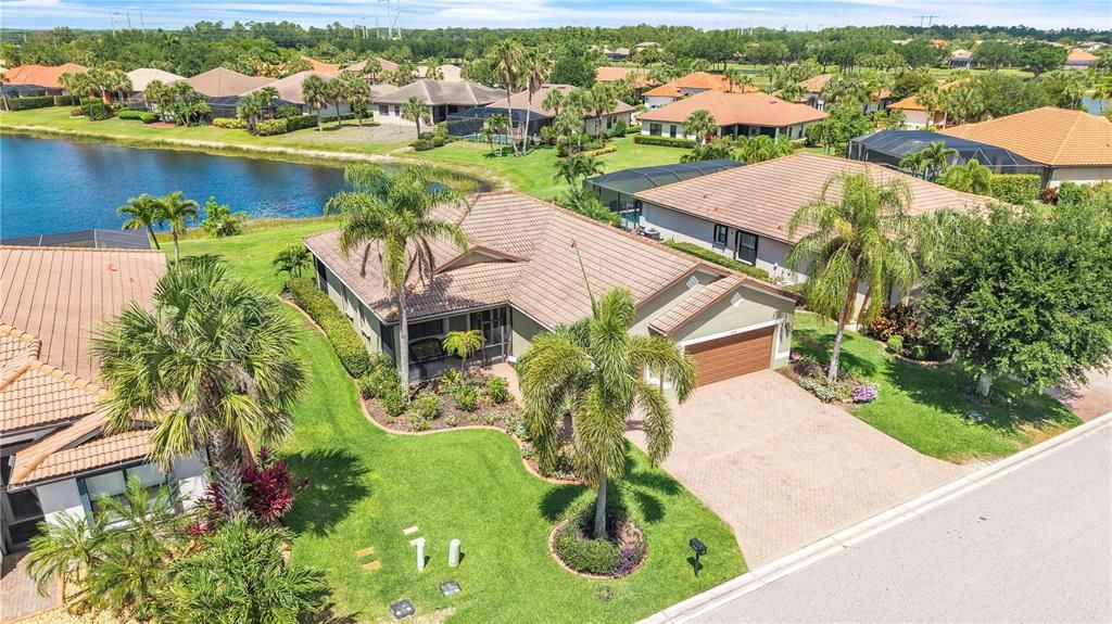 Lakefront Florida Living
