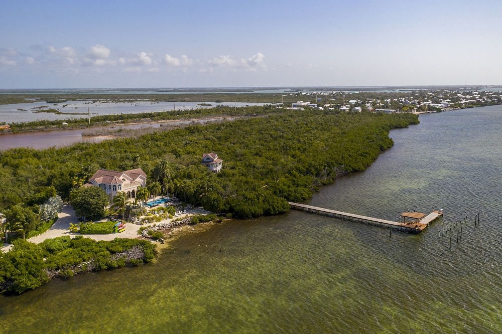 Discover Casa Aqua: An Exclusive Nightly Retreat On 16 Acres Of Florida Keys Oceanfront