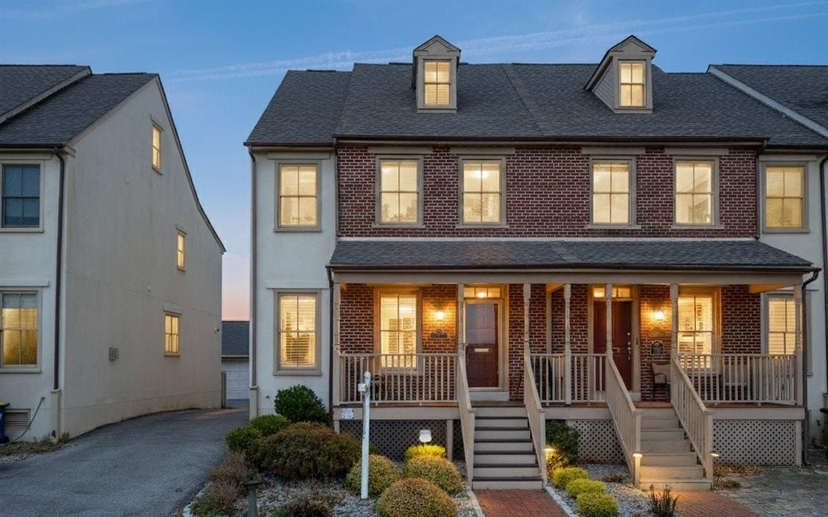 Timeless Elegance In Historic Old New Castle