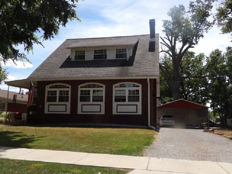 305 W Church St