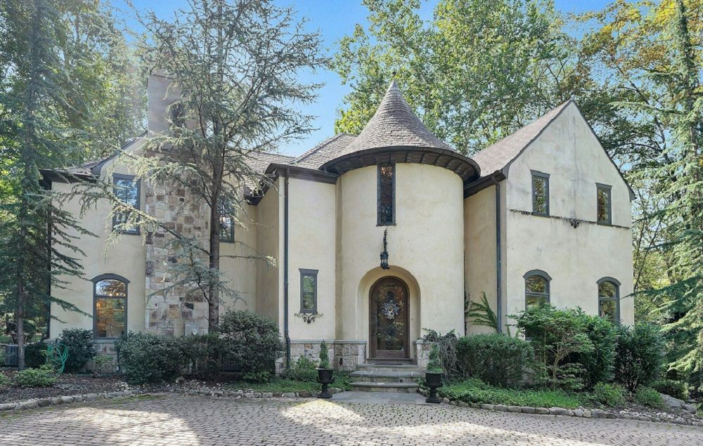 Enchanting Chateau
