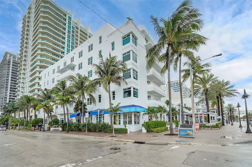 101 S Fort Lauderdale Beach Blvd #208