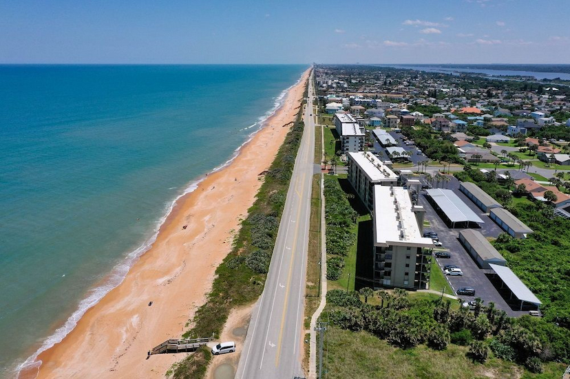Spacious 3-Bed Condo With Ocean Views Coastal Retreat