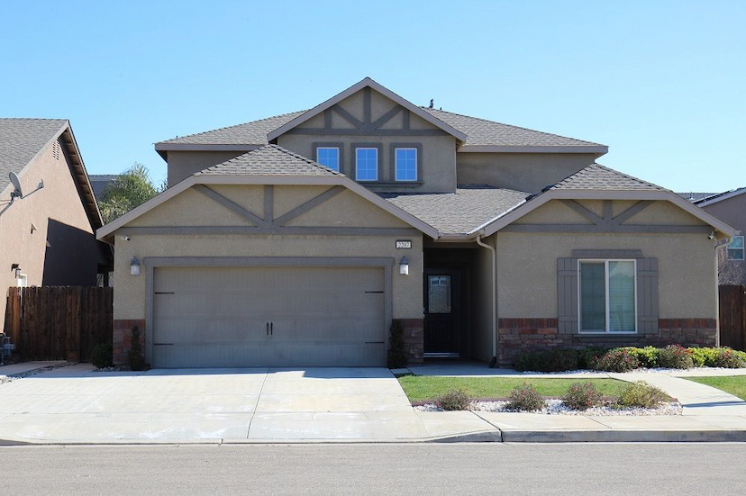 Get Two Homes In One In The Central Valley!