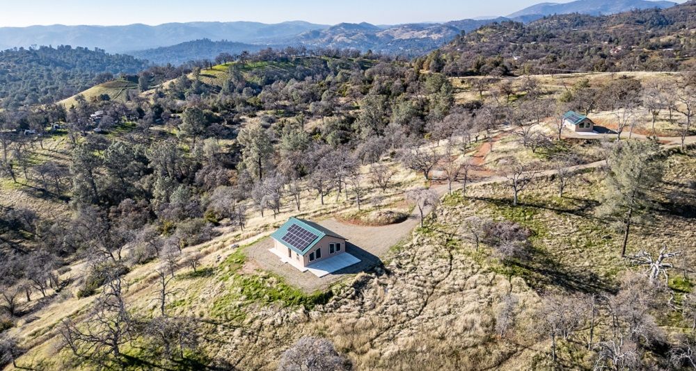 Self Sufficient, Off-Grid Living Two Homes On 34 Acres