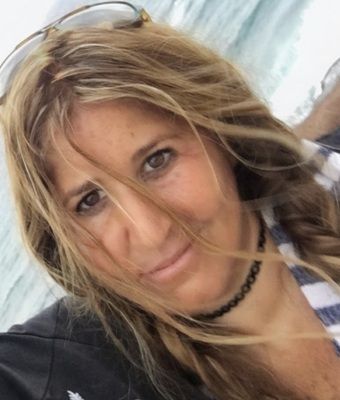 Laura Sonis