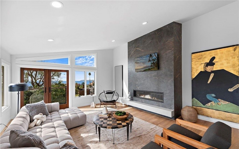 2335 Hillview Drive